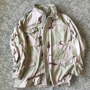NEW Military Issued Desert Cold Weather Field Jacket (Large-Long)